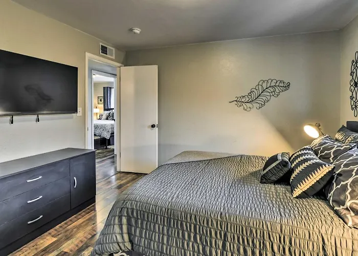 Family-friendly Near Downtown!